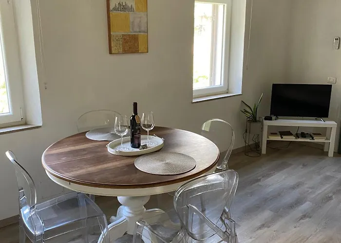 Casa Biscarello - Borgo E * Grotte di Castro